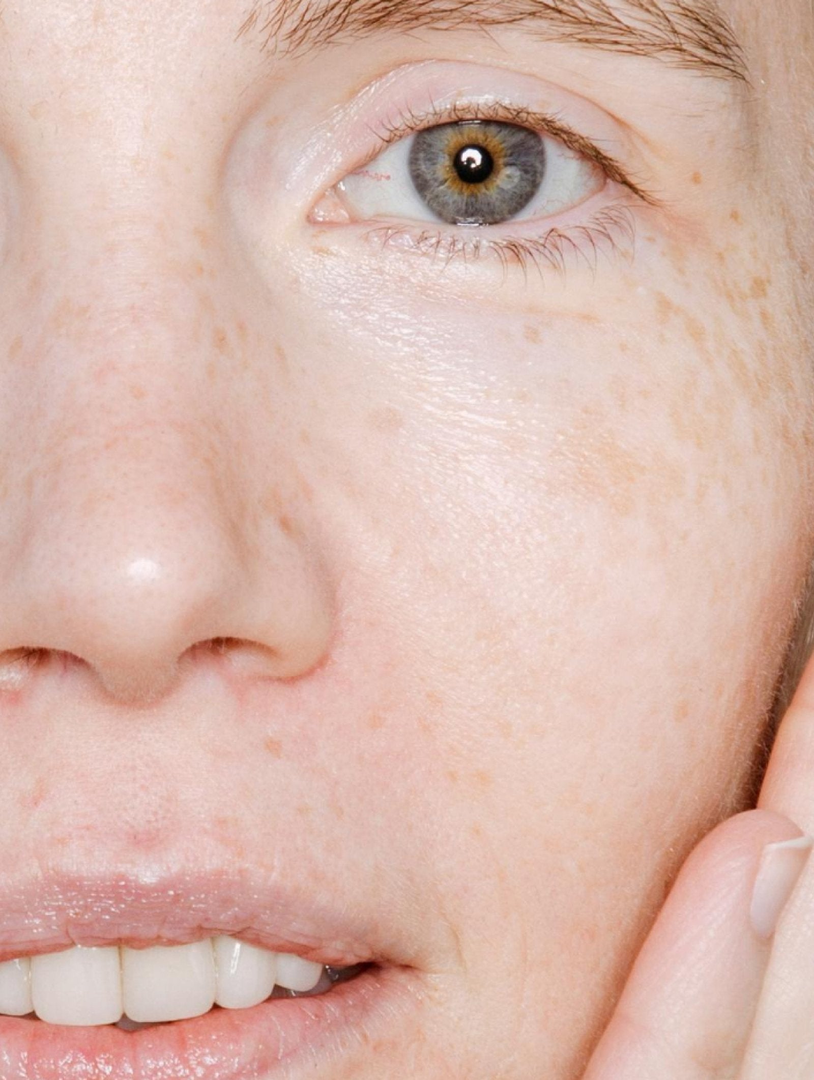 Radiant Glow Facial Wash texture